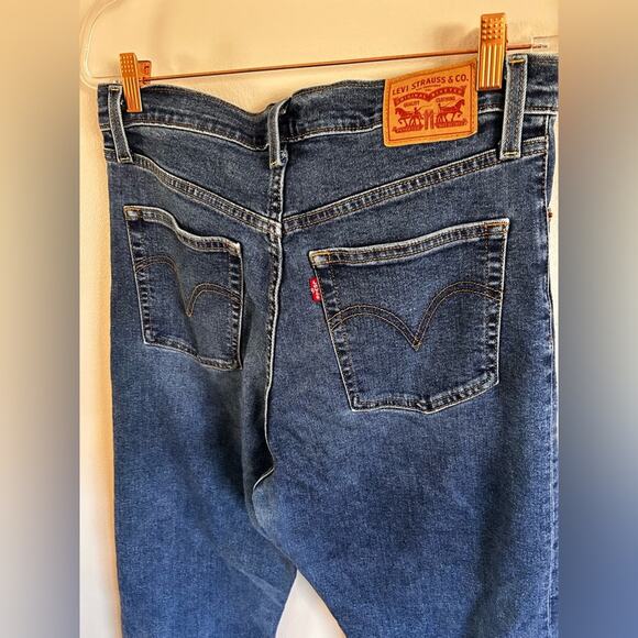 Levis Ribcage Straight Jean Dark Wash Denim Women's Size 32 Button Fly Wiskering - Picture 3 of 5